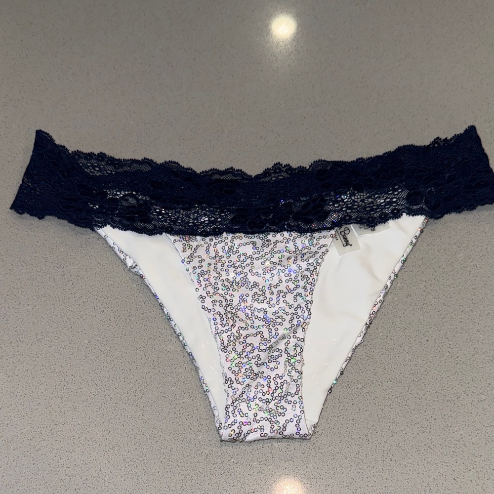 Like New Beach Bunny Skimpy Bikini Bottom Size Medium